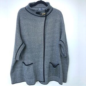 APT 9 Black/White One Size Faux Leather Collar Closure Detail Sweater Poncho